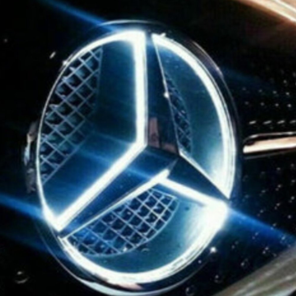 NEW 2011-2019 Mercedes Front Grill LED Emblem Illuminated Logo Badge